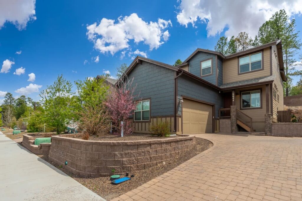 Flagstaff 5BR Cabin | Game Room | Firepit | Main Image